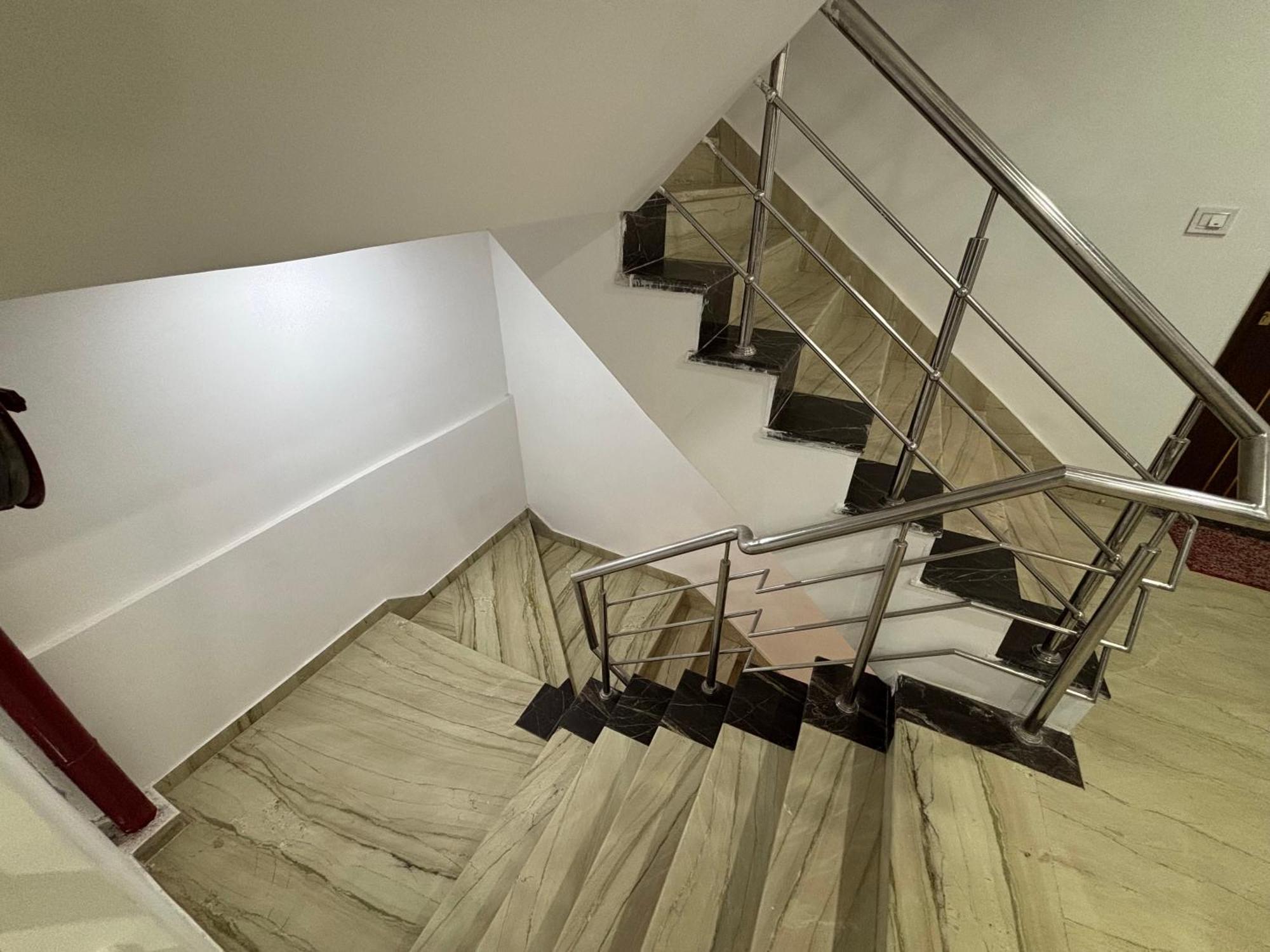 Hotel C G International 2 Minuit Walkable New Delhi Railway Station & Connaught Palace Nowe Delhi Zewnętrze zdjęcie