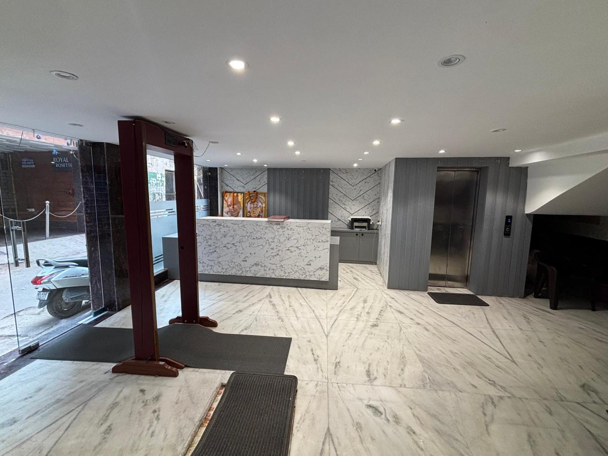 Hotel C G International 2 Minuit Walkable New Delhi Railway Station & Connaught Palace Nowe Delhi Zewnętrze zdjęcie