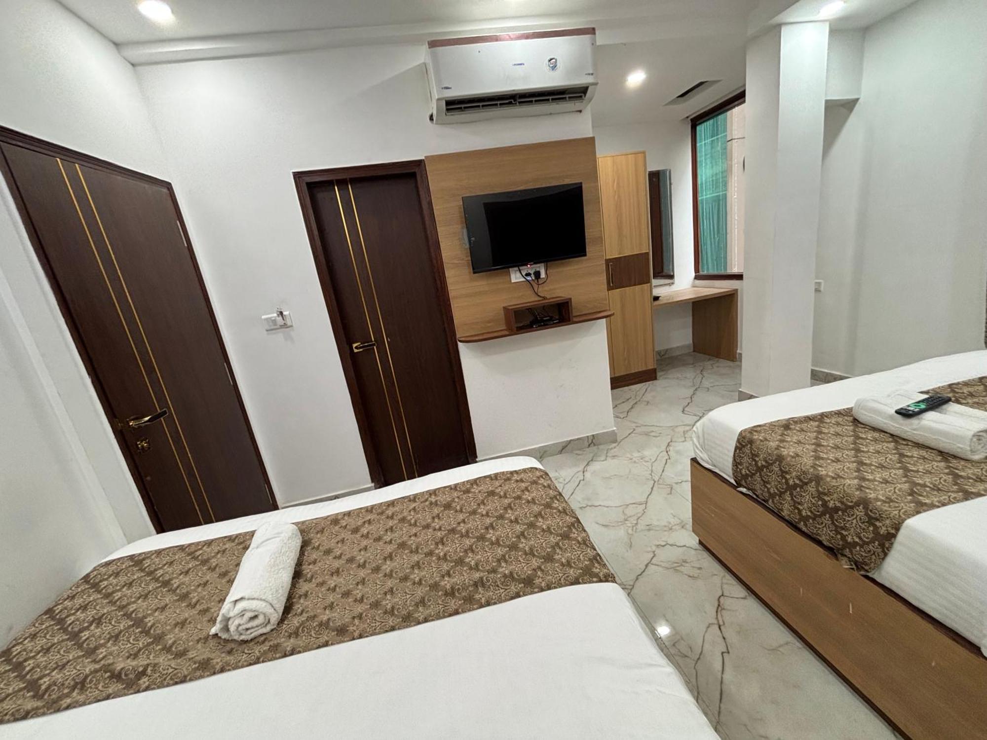 Hotel C G International 2 Minuit Walkable New Delhi Railway Station & Connaught Palace Nowe Delhi Zewnętrze zdjęcie