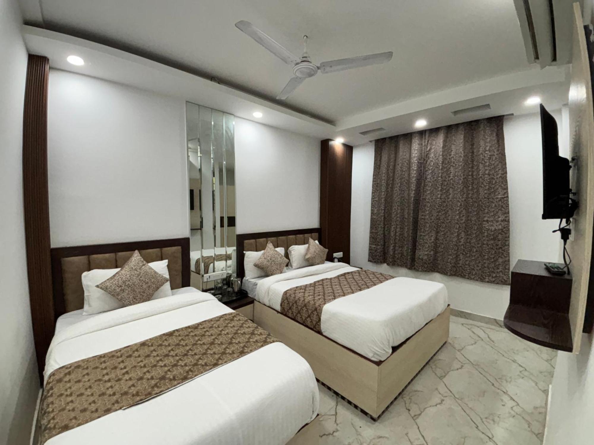Hotel C G International 2 Minuit Walkable New Delhi Railway Station & Connaught Palace Nowe Delhi Zewnętrze zdjęcie