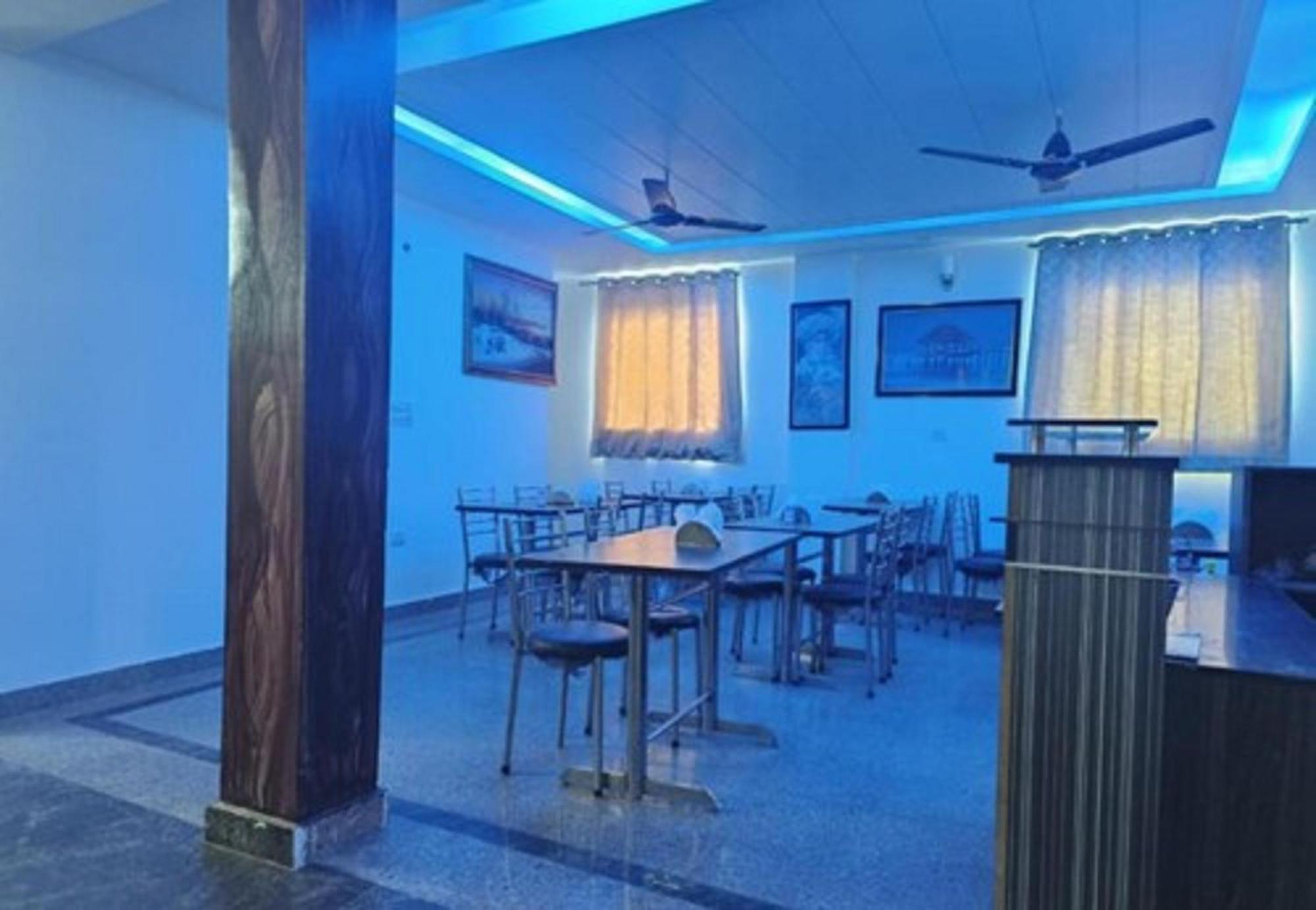 Hotel C G International 2 Minuit Walkable New Delhi Railway Station & Connaught Palace Nowe Delhi Zewnętrze zdjęcie